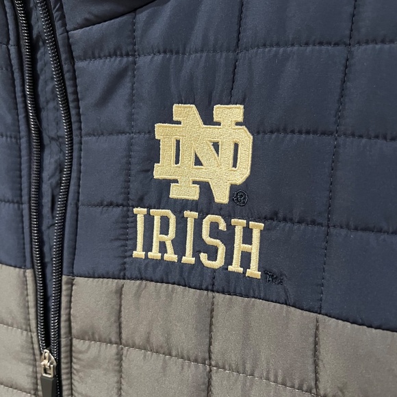 Notre Dame Men's Lightweight Quilted Vest - Picture 6 of 6